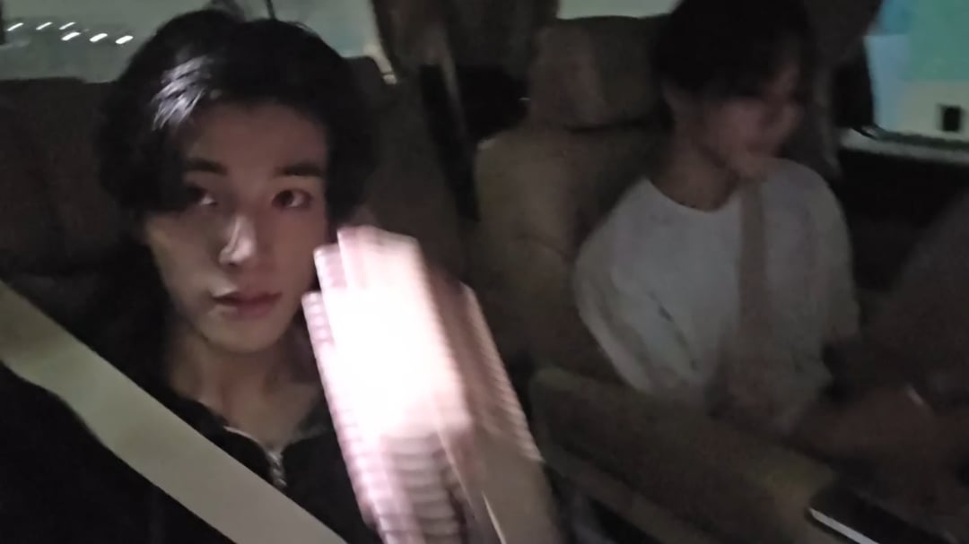 240105 Weverse: Jake with Jungwon