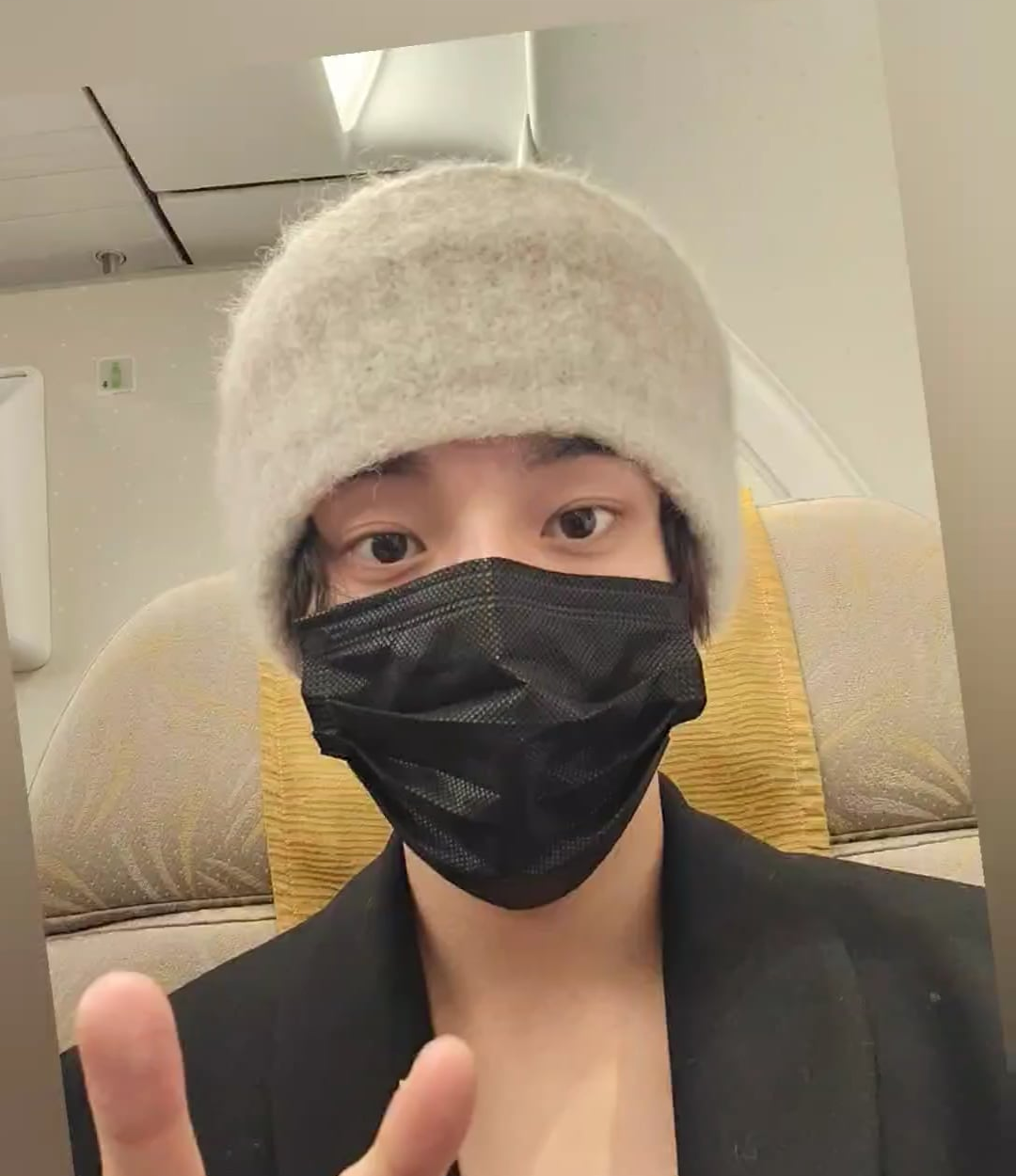 240118 Weverse Moment: Jake