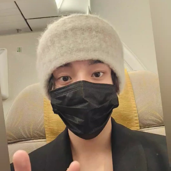 240118 Weverse Moment: Jake