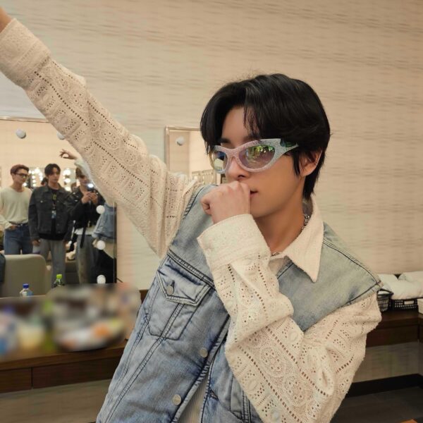 240127 Weverse: Ni-ki with Jake