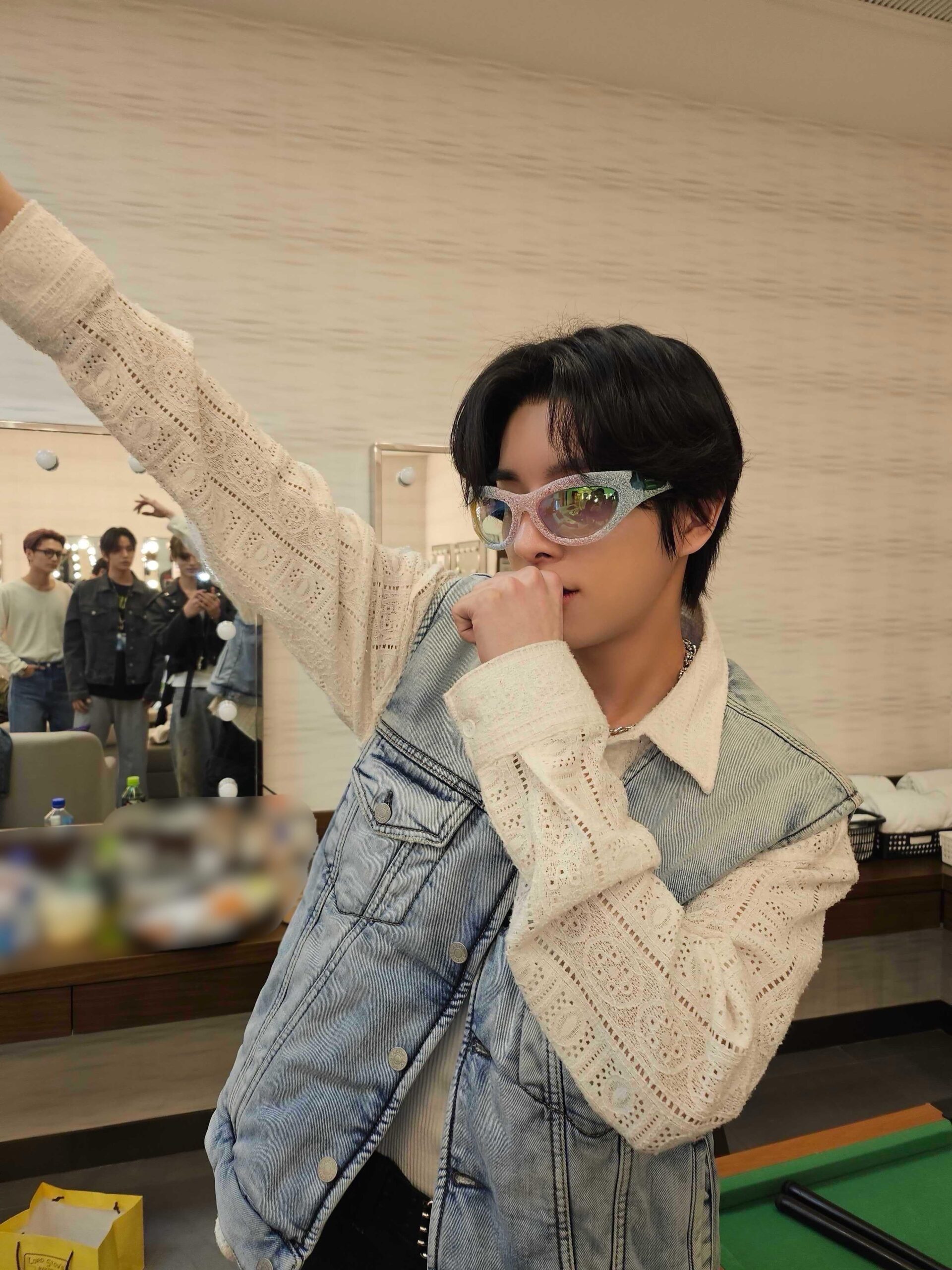 240127 Weverse: Ni-ki with Jake