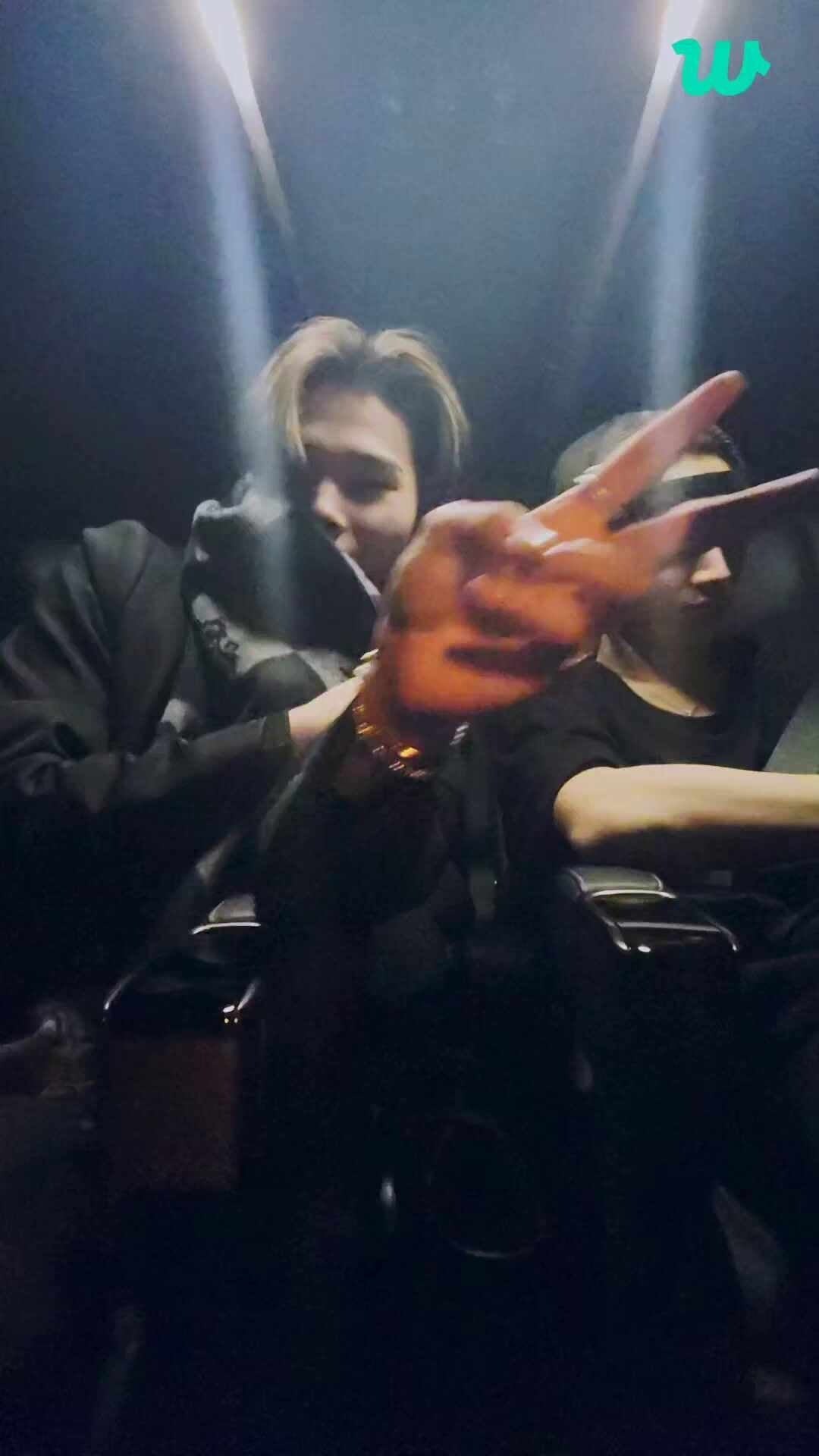 240118 [Weverse Live: Ni-ki & Jay] Ah