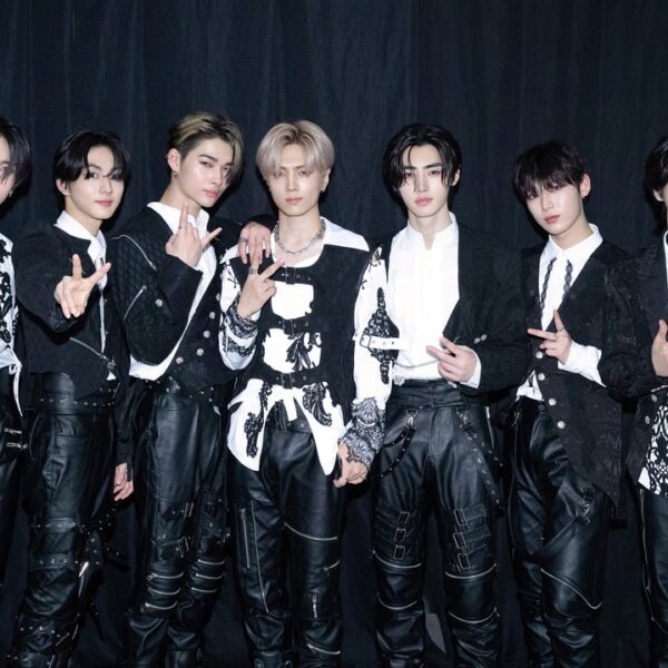 240121 Naver Post: 2023 Year-end-hypen 🖤 @ GDA (1/3)