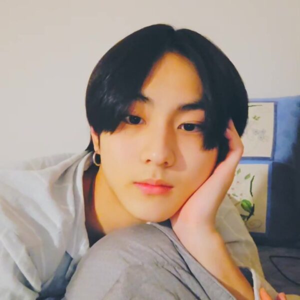 240212 [Weverse Live: Jungwon] Late night Garden