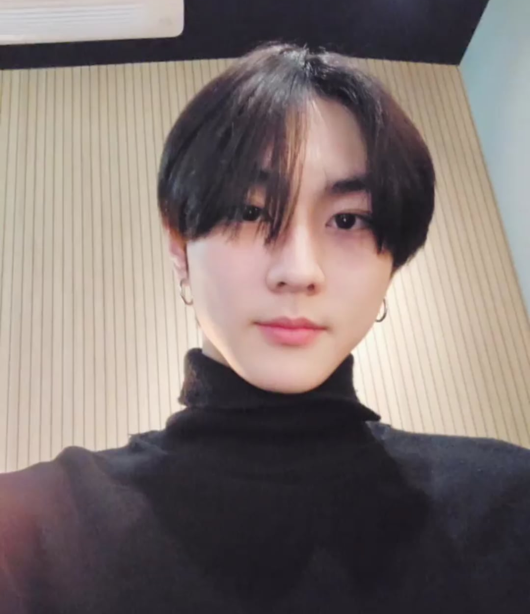 240211 Weverse: Jungwon (2)