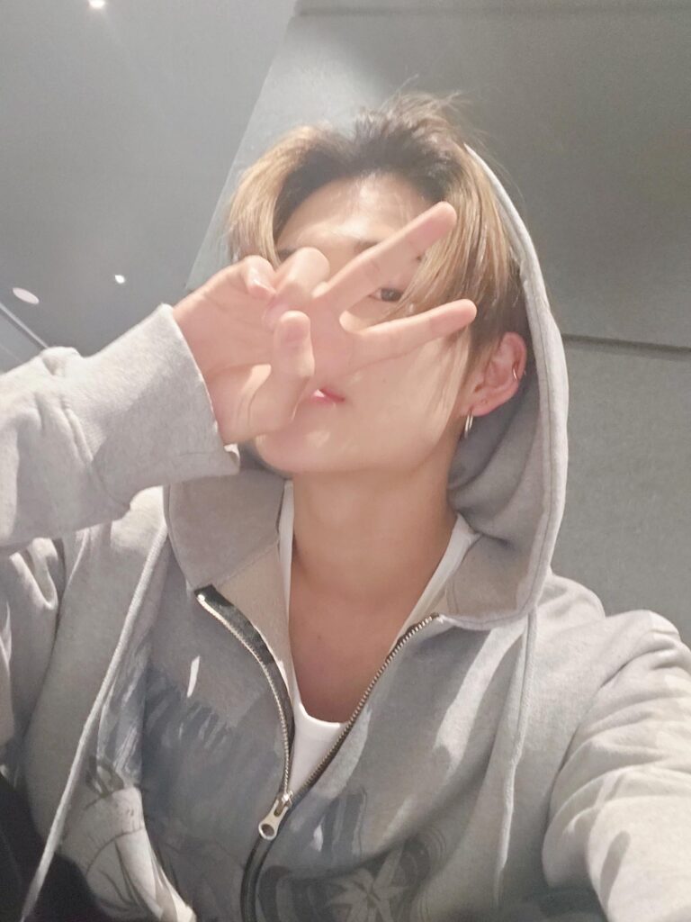 240207 Weverse: Ni-ki