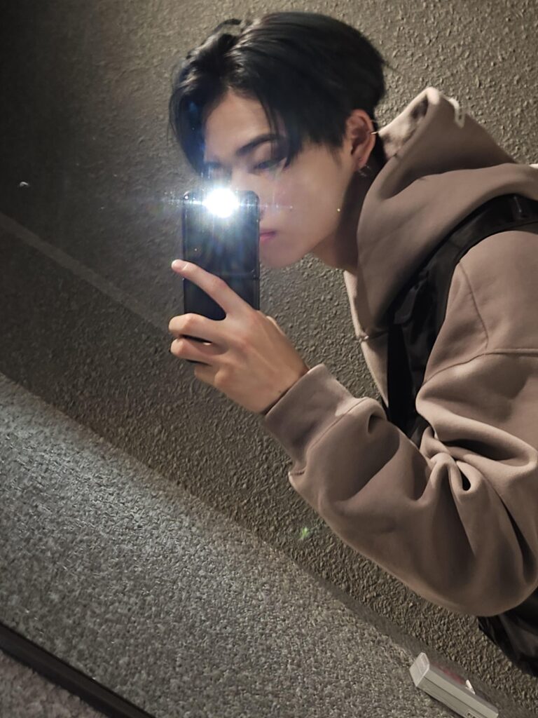 240221 Weverse: Ni-ki