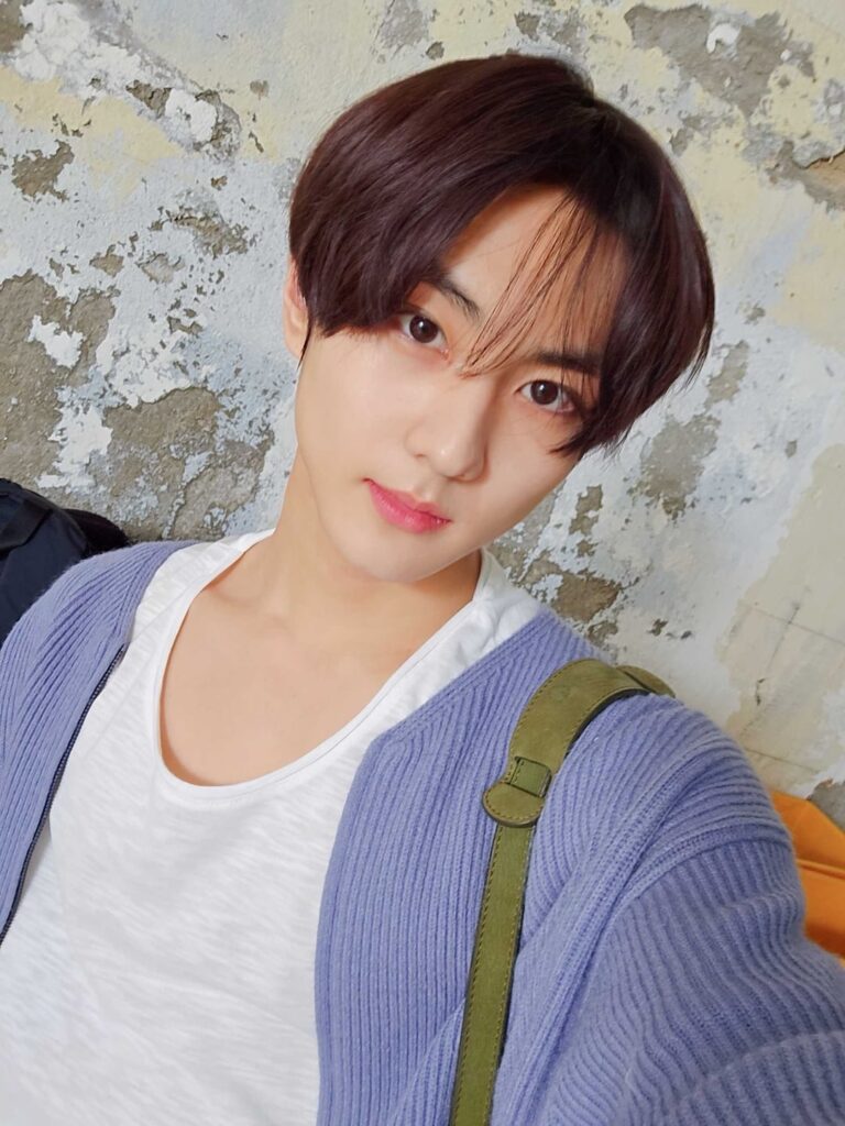 240327 Weverse: Jungwon (2)