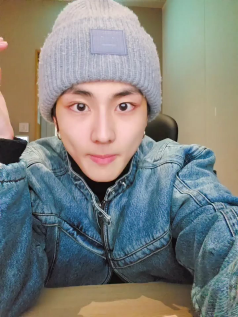 240304 Weverse: Jungwon (1/2)