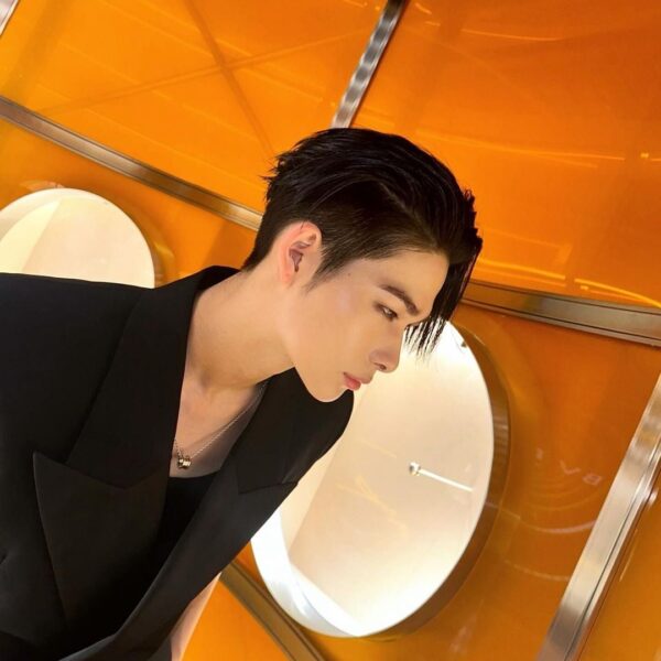 240315 Instagram: Ni-ki @ Bulgari