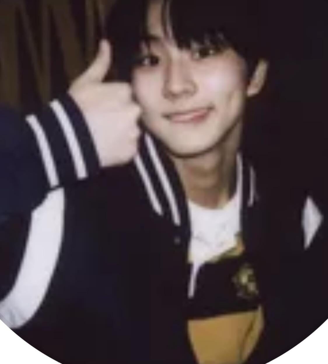 Does anyone have this pic pls?