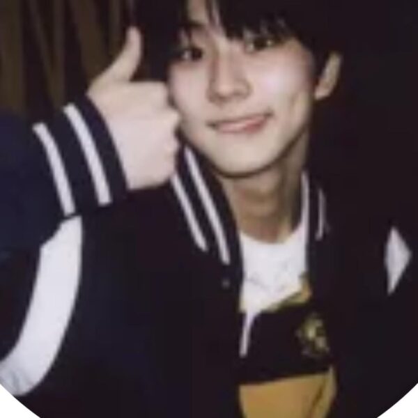 Does anyone have this pic pls?