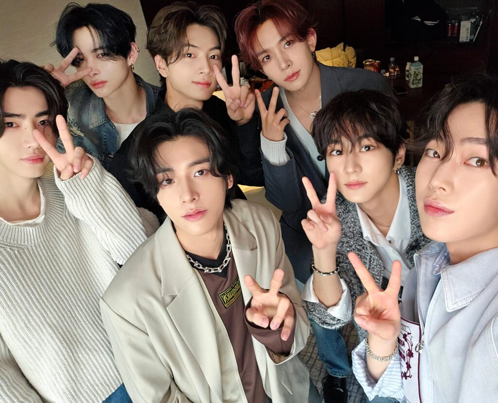 240316 Weibo: ENHYPEN @ Shanghai offline fansign
