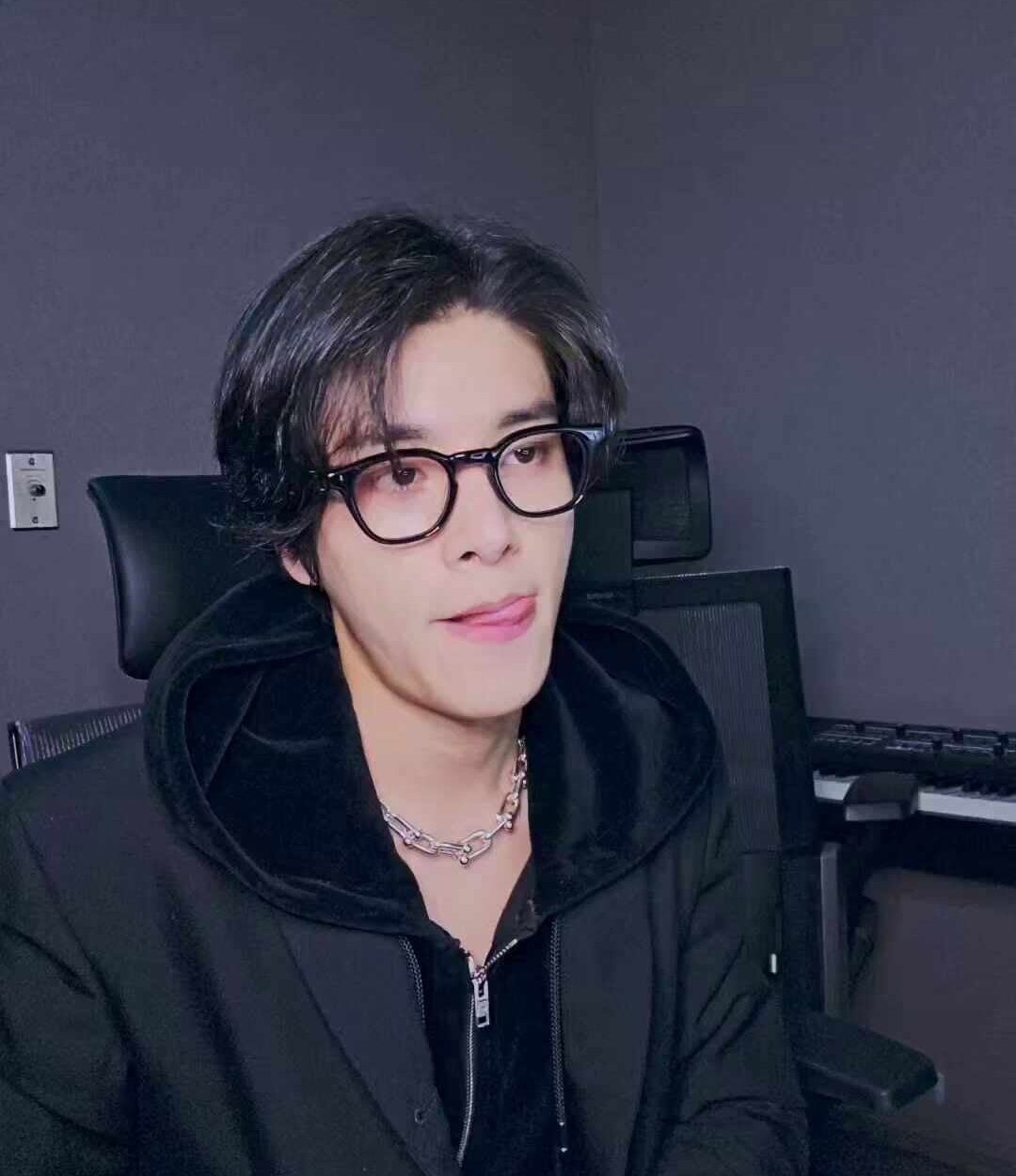 240305 [Weverse Live: Jake] I think I'm okay