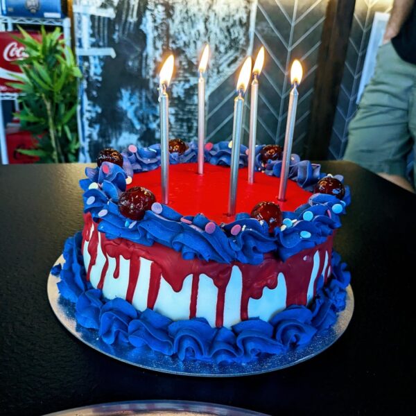 The Drunk-Dazed MV cake recreation 🎂🎉 (by me for my birthday, 23/4)