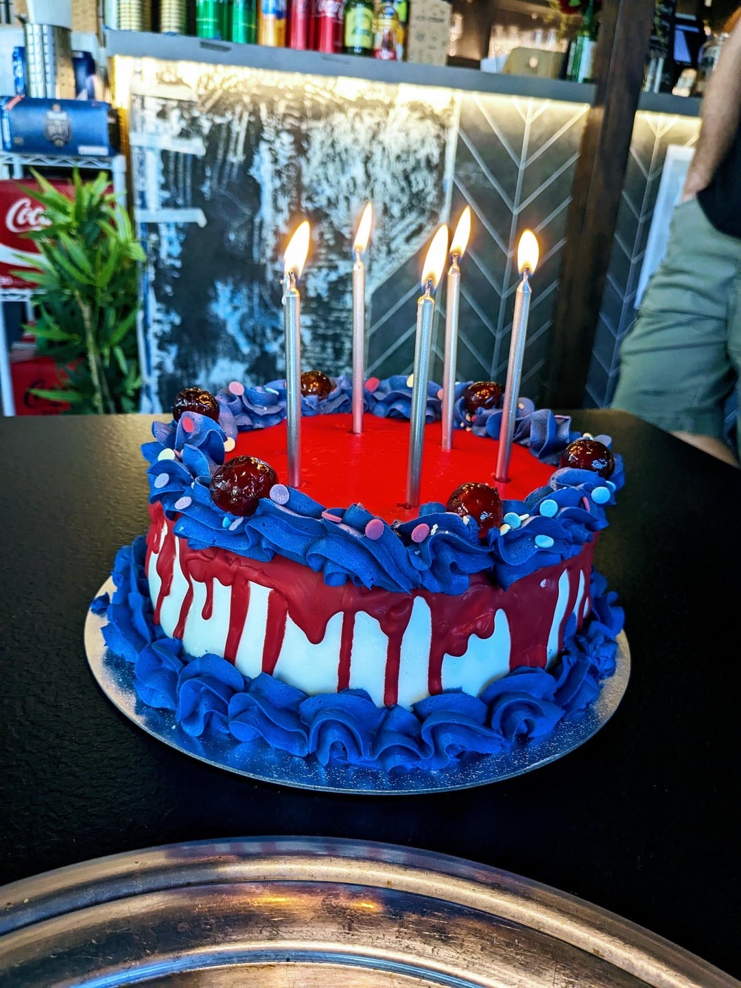 The Drunk-Dazed MV cake recreation 🎂🎉 (by me for my birthday, 23/4)