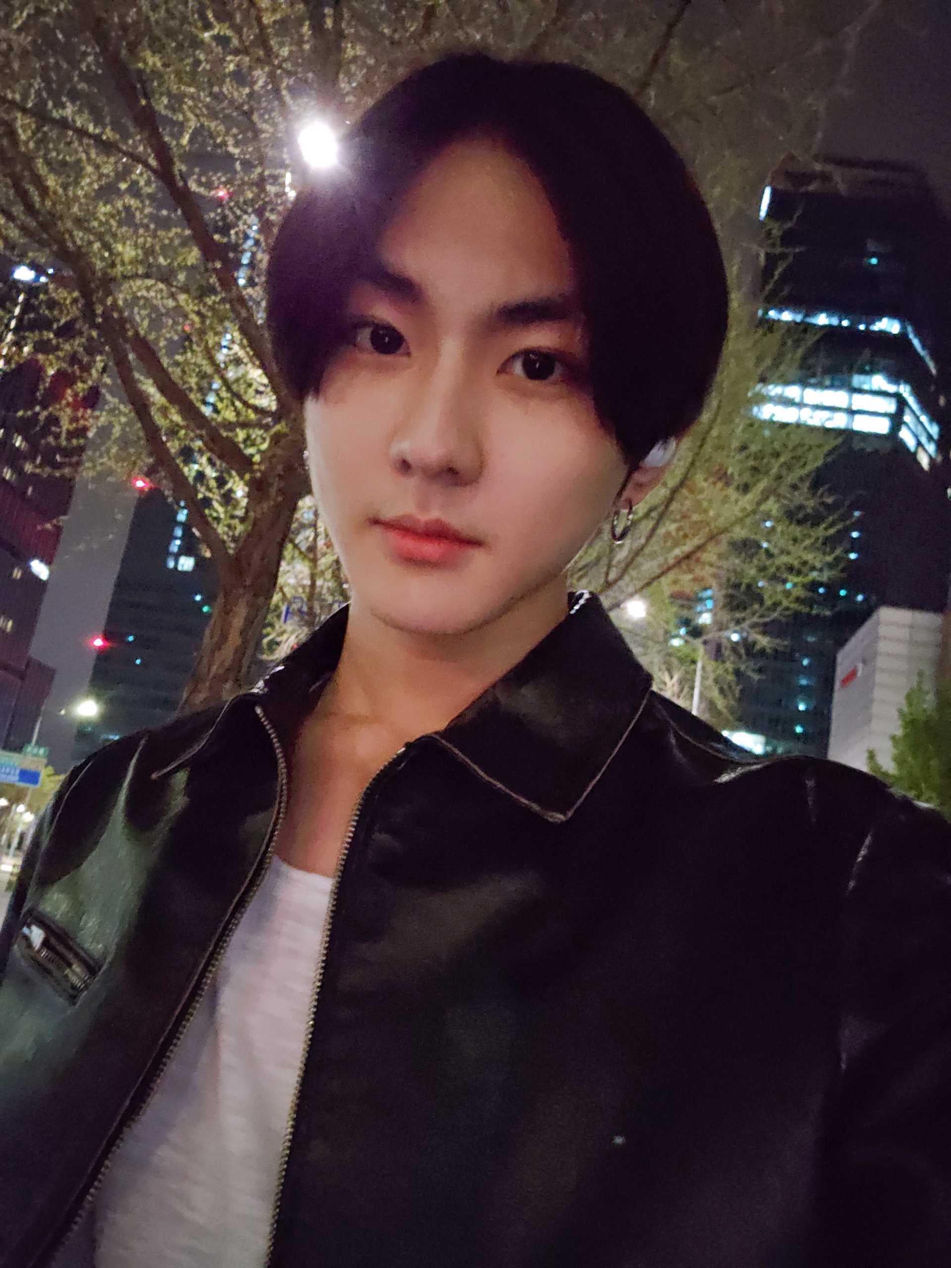240405 Weverse: Jungwon (2)