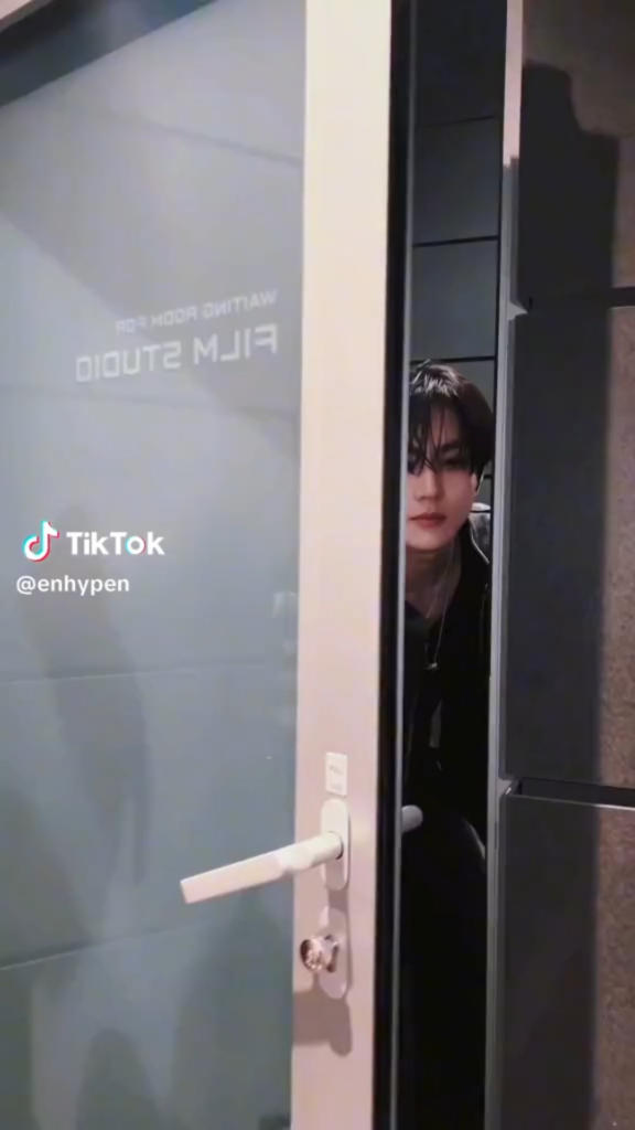 240409 Tiktok: Jungwon & Ni-ki