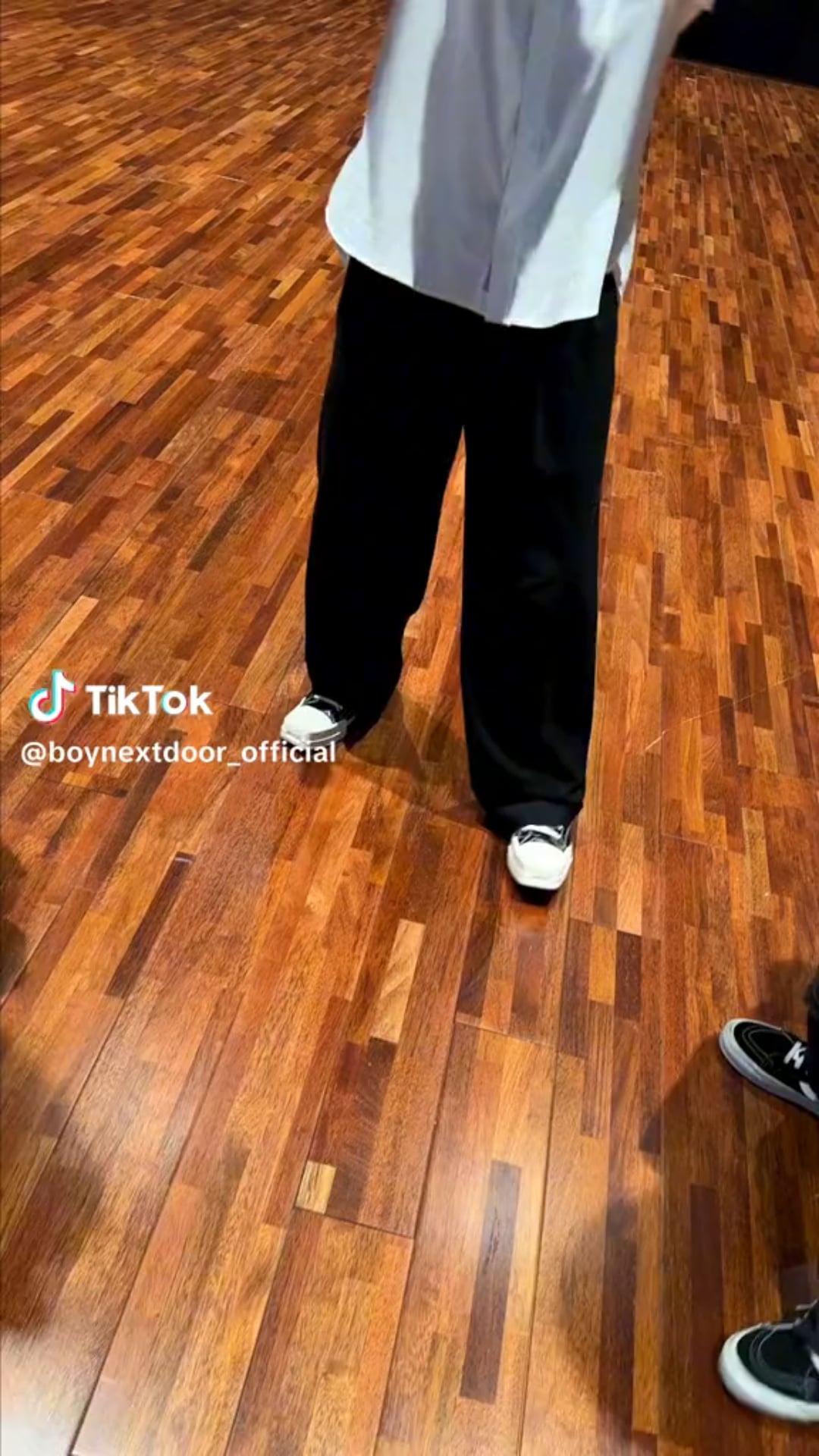 240419 BOYNEXTDOOR Tiktok: Sungho & Riwoo with Jungwon