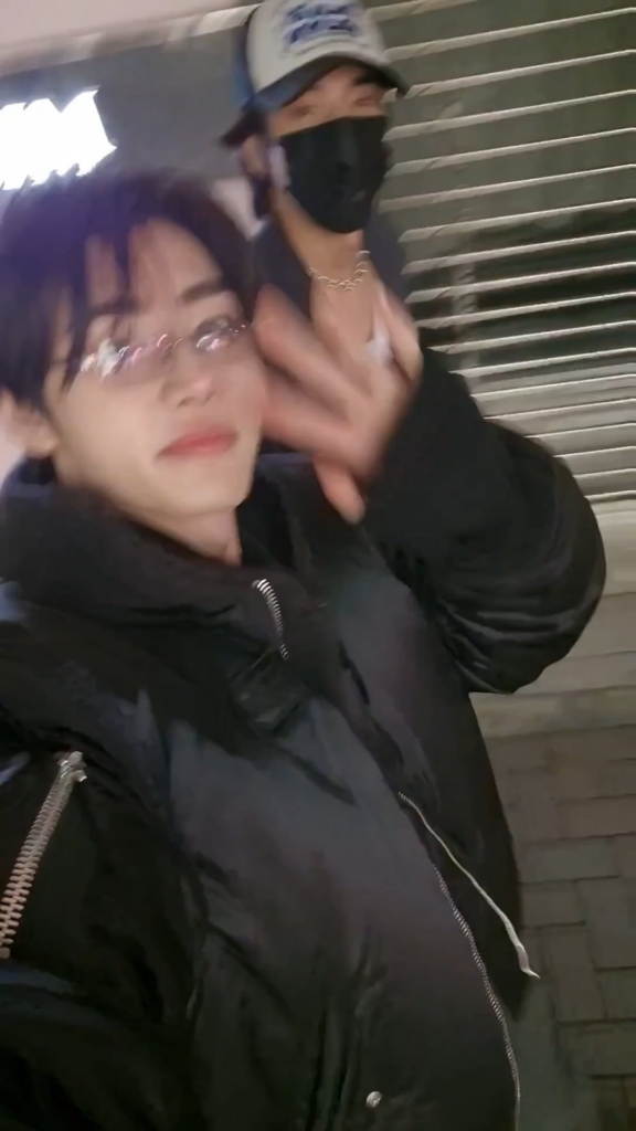 240410 Weverse: Sunghoon with Jake