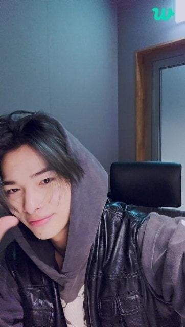 240402 [Weverse Live: Ni-ki] 👋