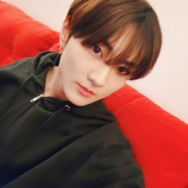 240501 Weverse: Jungwon (2)