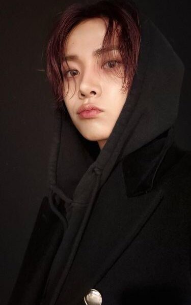 does heeseung look like rowoon or am i going insane