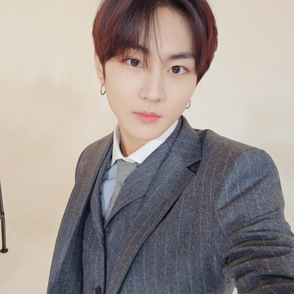 240513 Weverse: Jungwon