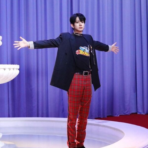 Whoever made Hee wear this - jail.