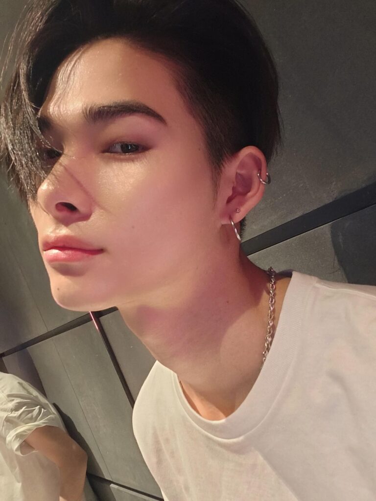 240621 Weverse: Ni-ki