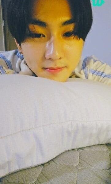 240701 [Weverse Live: Jungwon] Latenight Garden