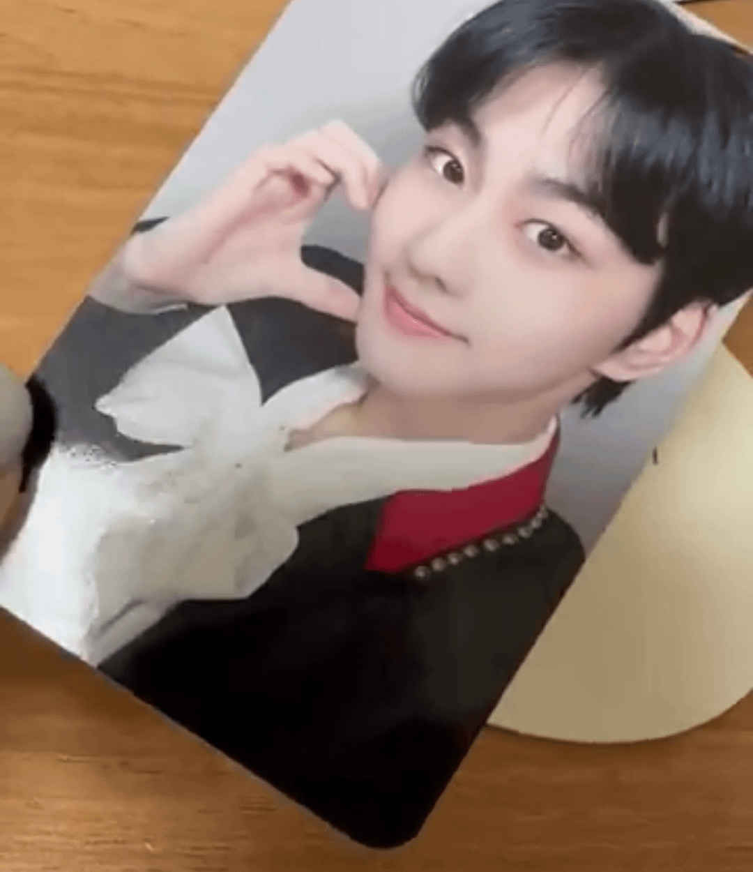 Is this broadcast photocard authentic?
