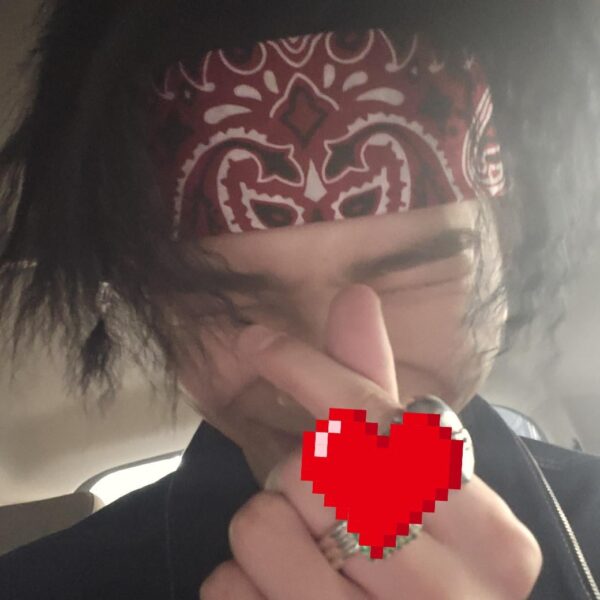 240607 Weverse: Jake with Ni-ki (2)