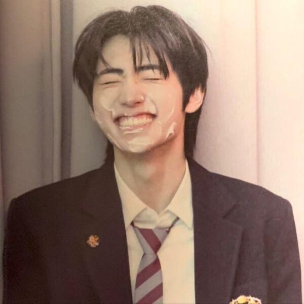 Enhypen icing photo cake thing