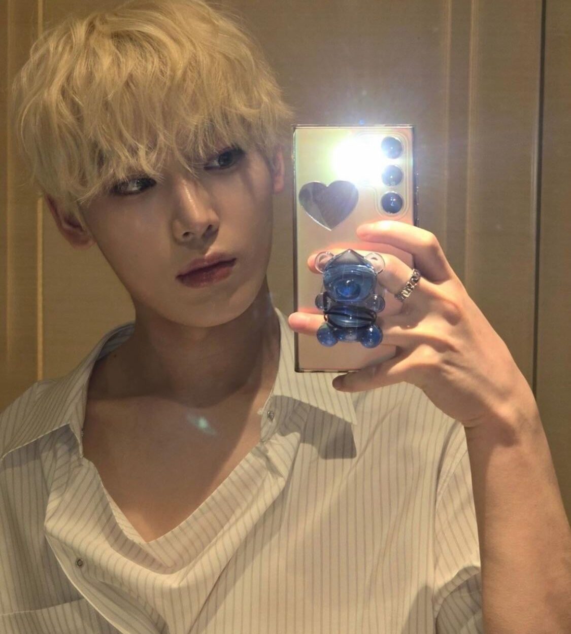 Does anyone know where this pop socket is from?