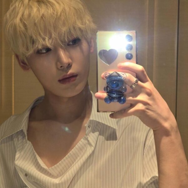 Does anyone know where this pop socket is from?