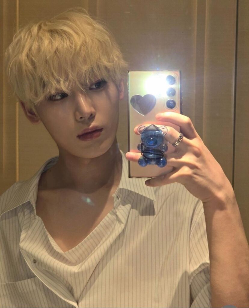 Does anyone know where this pop socket is from?