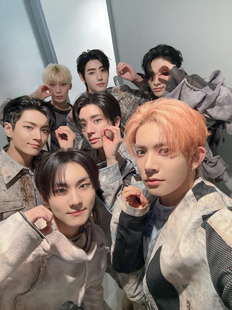 240727 Weverse: EN-BOARD