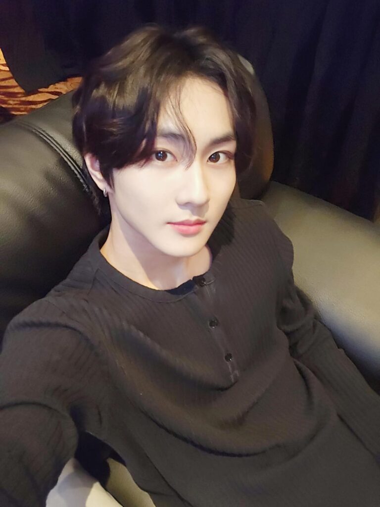 240818 Weverse: Jungwon