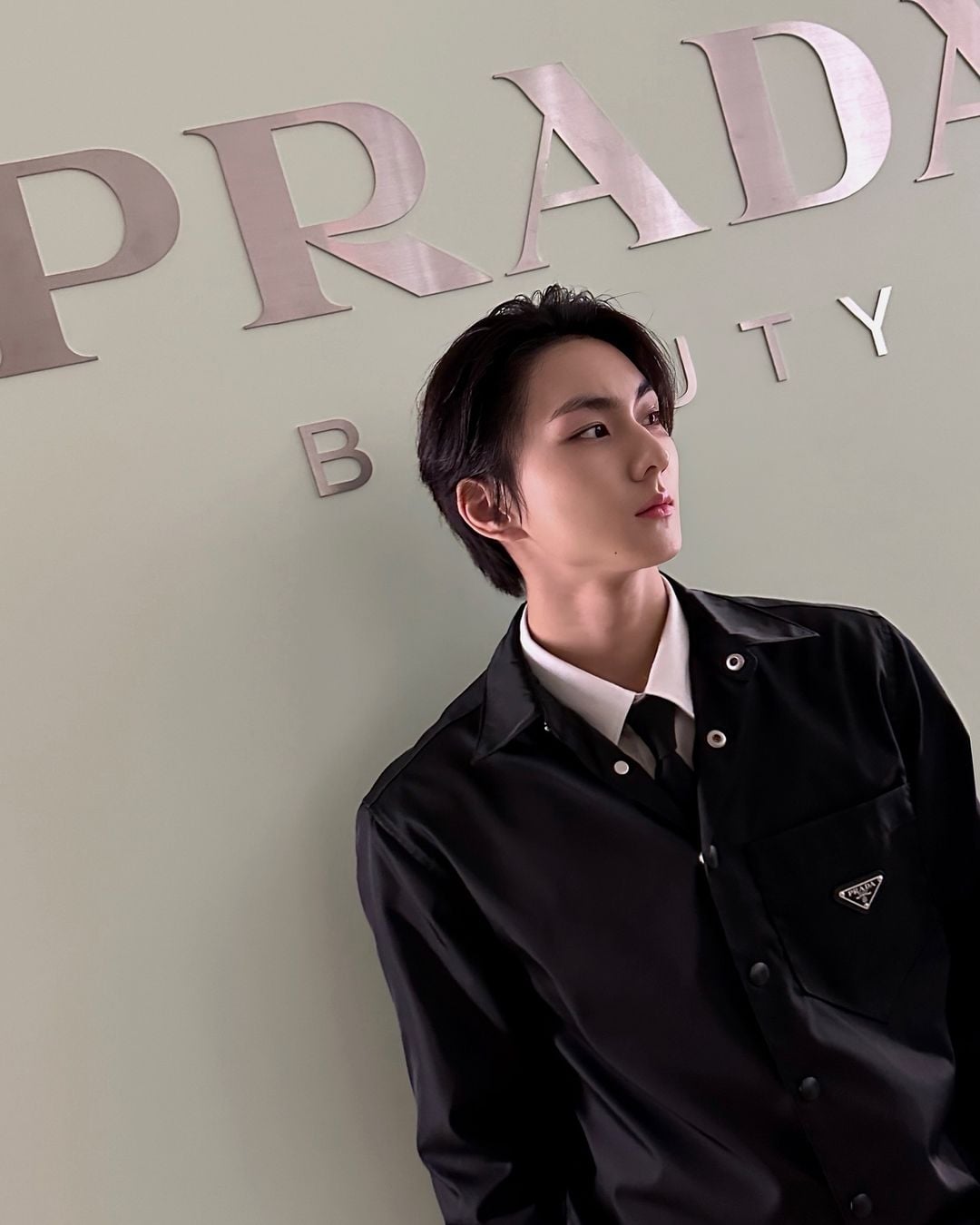 240912 Instagram: Jungwon @ Prada Beauty