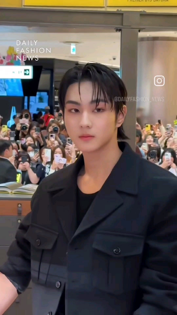 241007 Jungwon at Breitling Anniversary Pop-Up Seoul [Media Videos]
