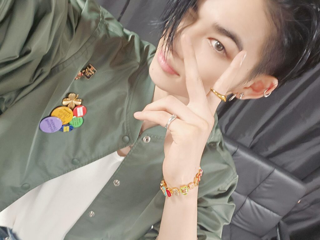 241006 Weverse: Ni-Ki