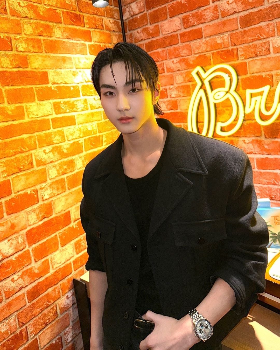 241007 Instagram: Jungwon @ Breitling