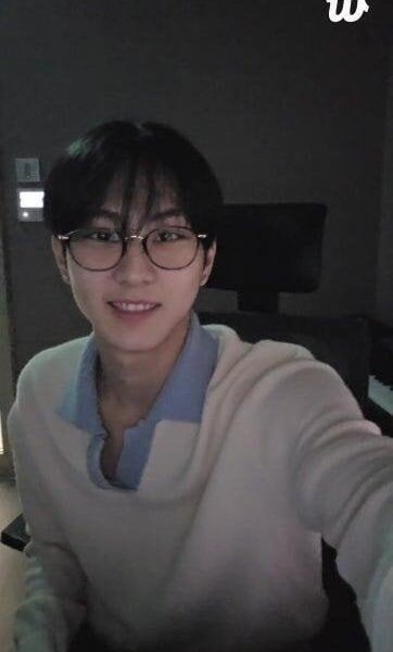 250524 [Weverse Live: Jungwon] hi