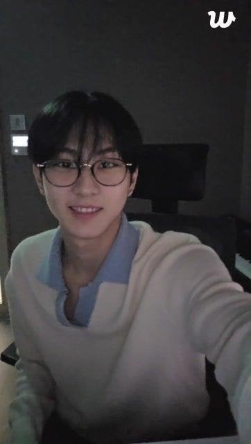 250524 [Weverse Live: Jungwon] hi
