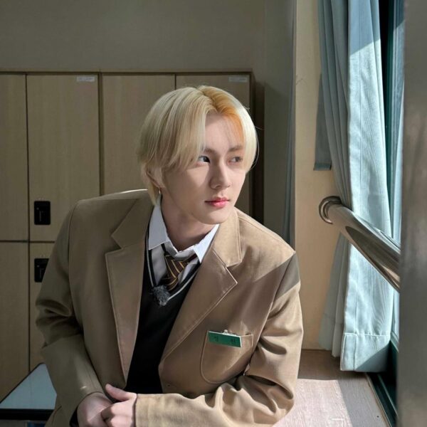 250429 Weverse: Jungwon