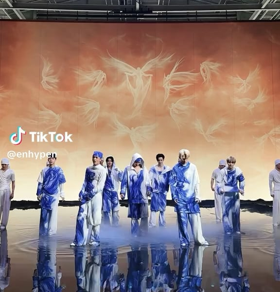 250607 Tiktok: Enhypen @ Bad Desire (With or Without You)