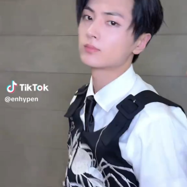 250627 Tiktok: Jay with Ateez Yunho @ Outside