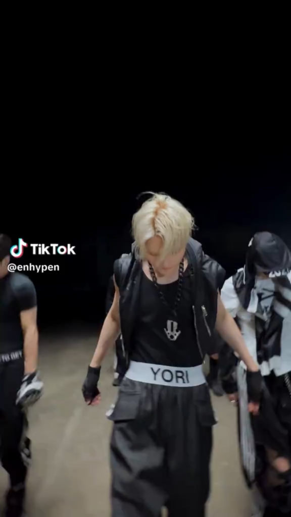 250623 Tiktok: ENHYPEN @ Outside