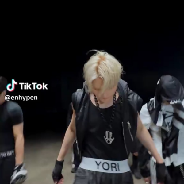250623 Tiktok: ENHYPEN @ Outside